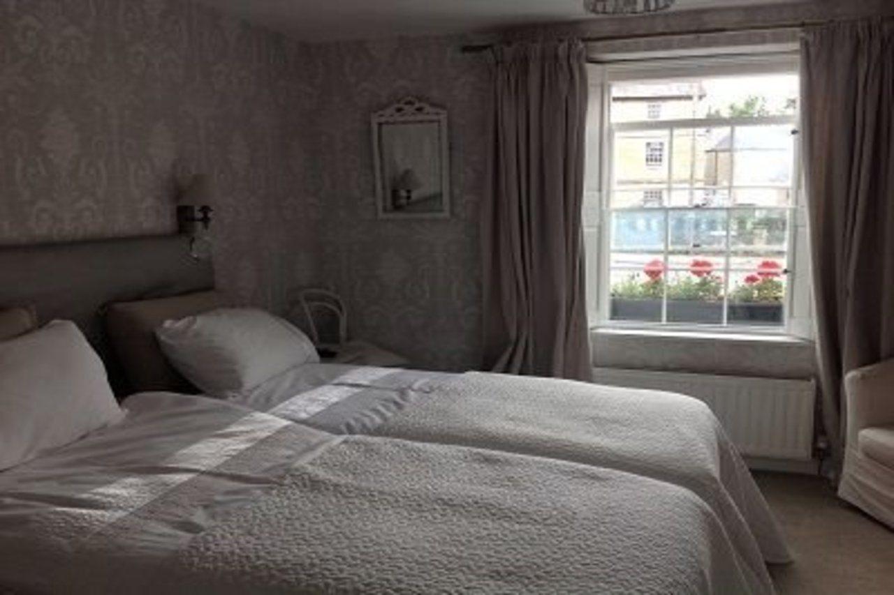 Wisteria House B&B Chippenham  Exterior foto